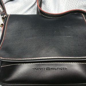 TOMMY HILFIGER  Black   9x7.5x2.5 With 17" Strap